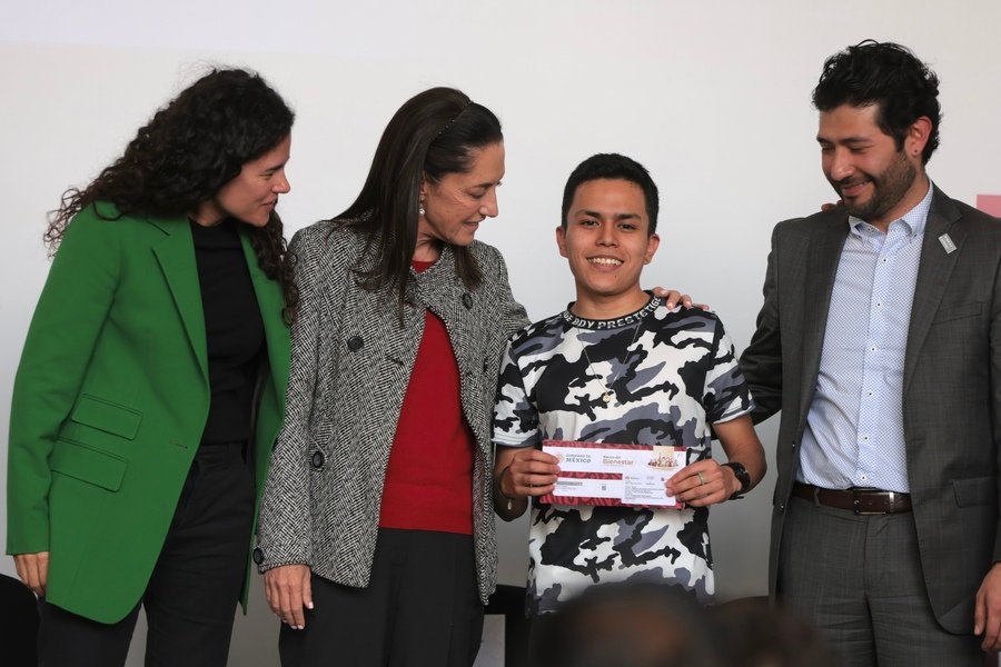 porque mi empresa no aparece en jóvenes construyendo el futuro si ya esta verificada