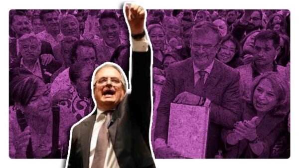 Marcelo Ebrard renuncia a Morena