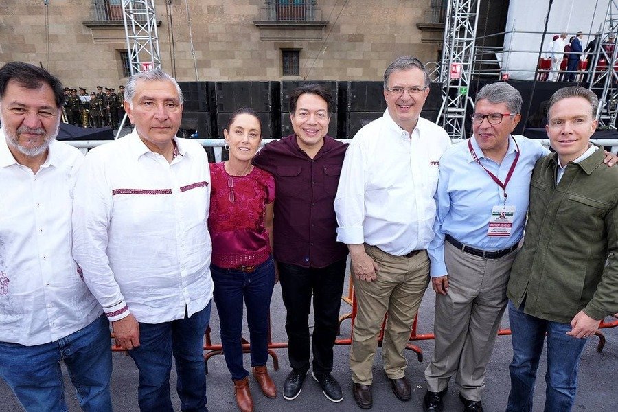 ¿Quién va ganando las encuestas de Morena?
