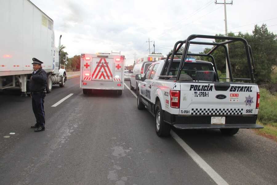 Cierran la carretera México-Toluca por la construcción del tren interurbano