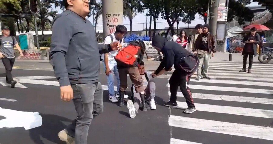 atropellan a joven en la manifestación sobre la jornada laboral