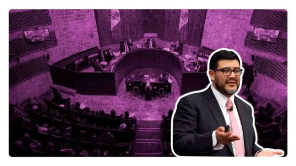 Reyes Mondragon renuncia a TEPJF