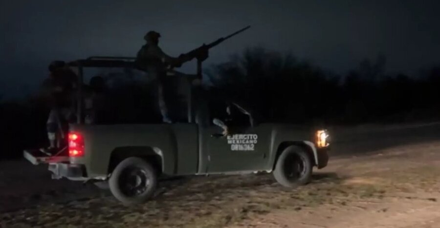 Fuerte movilización del Ejército Mexicano y la Guardia Nacional tras el hallazgo de una camioneta con cuerpos en Nuevo León