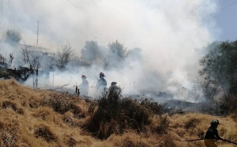 incendio en vaso regulador en naucalpan