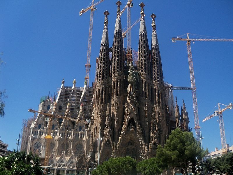 cuando van a terminar la sagrada familia