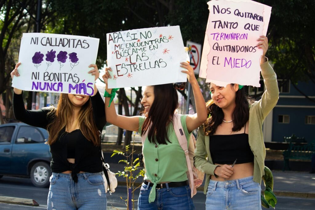 que necesitas para ir a marchar el 8M, rutas y tips