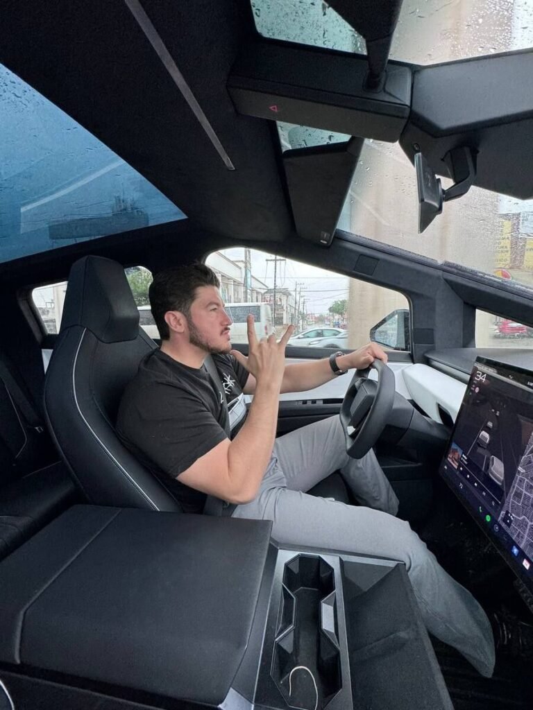 Precio de la cybertruck de tesla en pesos mexicanos