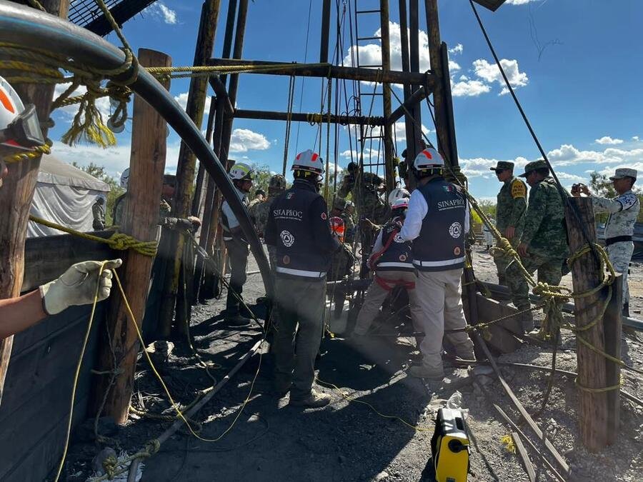 Continuarán trabajos para recuperar a seis mineros atrapados en El Pinabete
