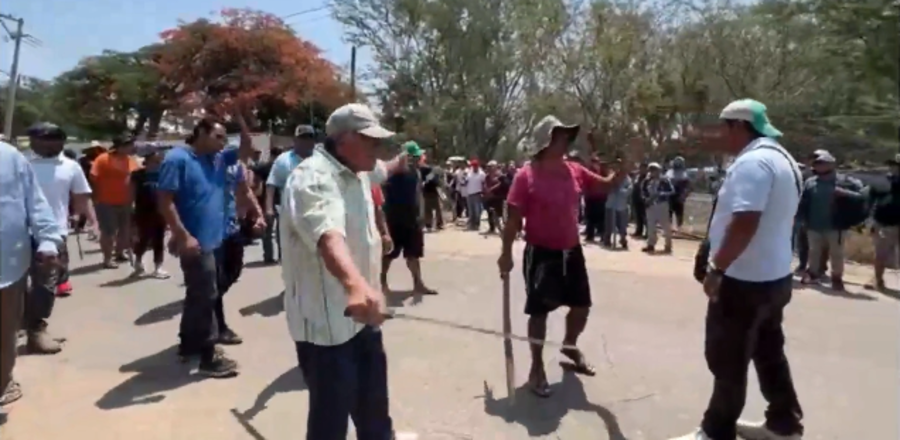 Miembros de la CNTE en Oaxaca sufren ataque; en CDMX hubo enfrentamiento con policías