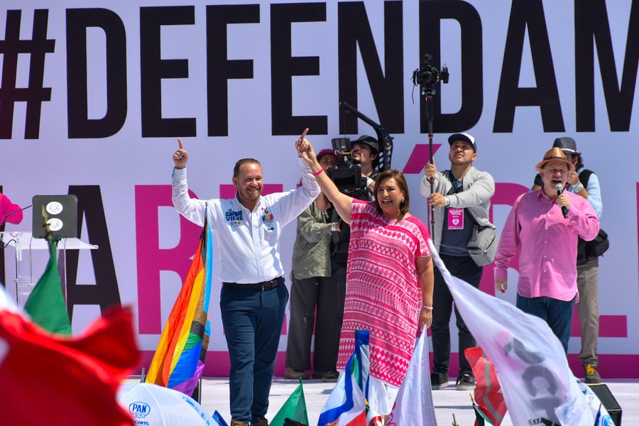 Santiago Taboada comparte un mensaje; "somos la generación del cambio. Aquí nadie se baja".