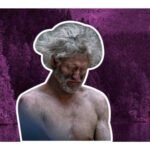 hombre aparece en las montañas después de una caminata