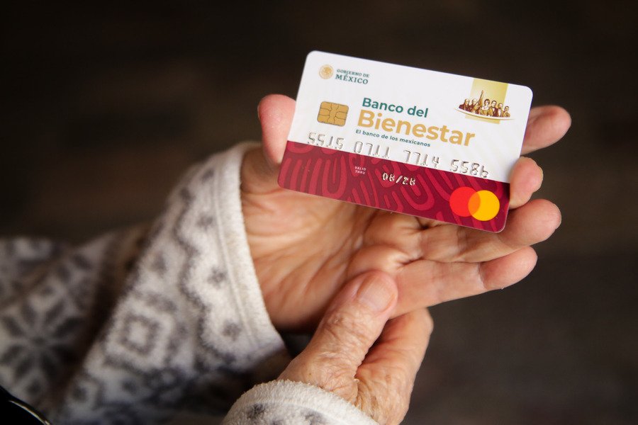 Apellidos que recibirán depósito de la Pensión del Bienestar; días del 9 al 13 de julio