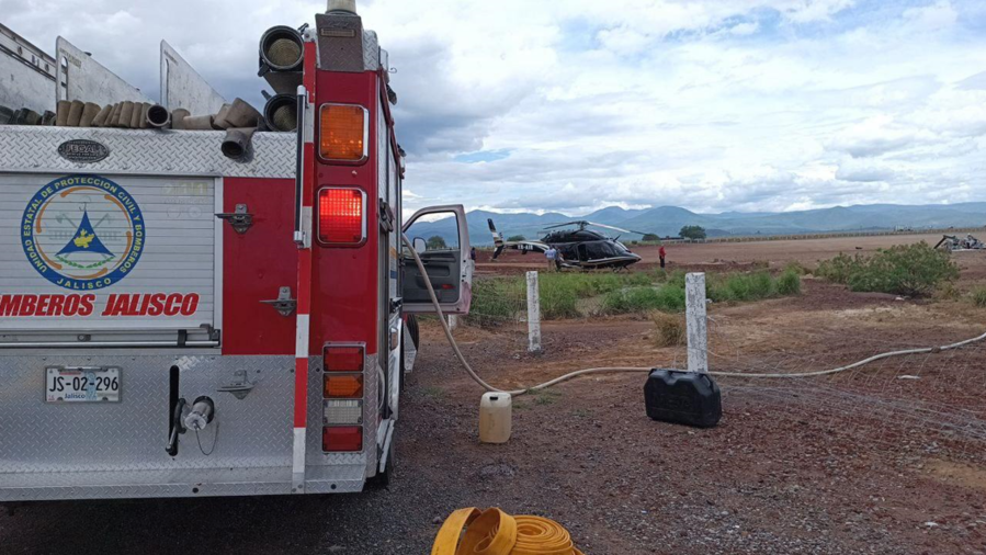Cuatro heridos, dos de gravedad tras el desplome de un helicóptero en Teocuitatlán de Corona, Jalisco