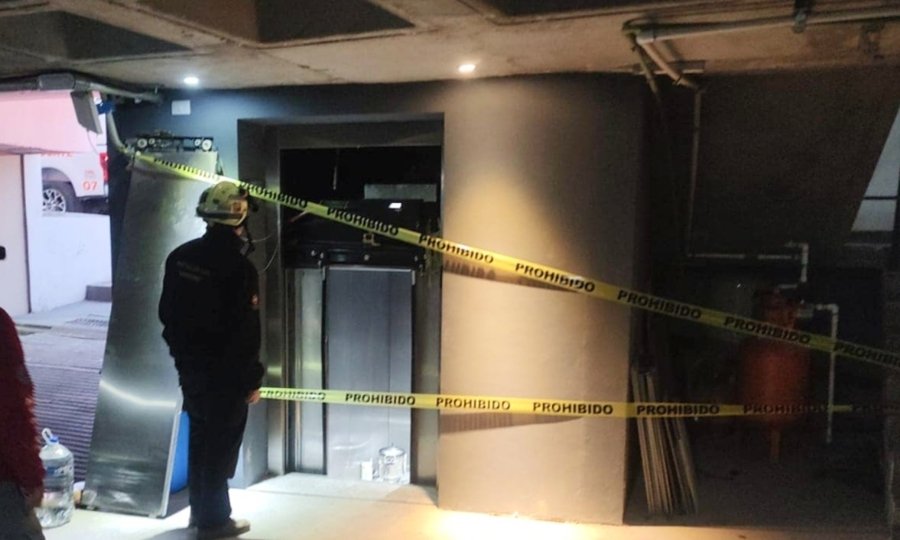 ERUM confirma muerte de una persona tras caer del cubo de un elevador en Coyoacán