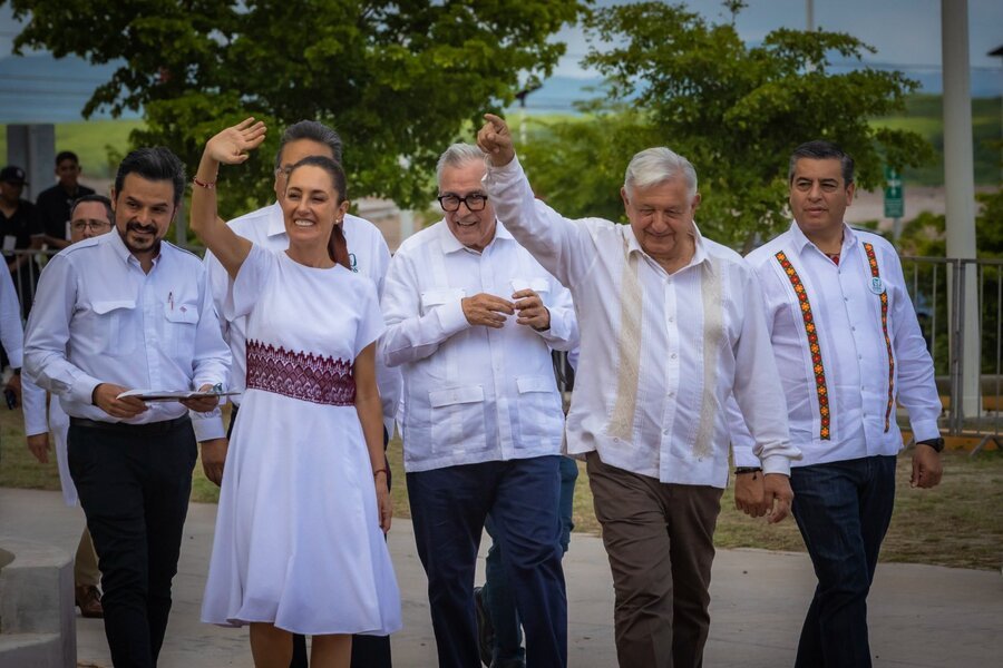 quien es el gobernador ruben rocha moya
