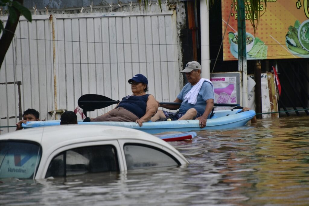 Inundaciones en Xochimilco y Milpa Alta: Más de 300 casas afectadas
