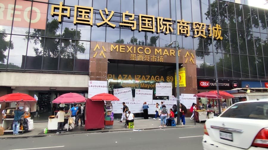 cierre de la plaza china izazaga 89