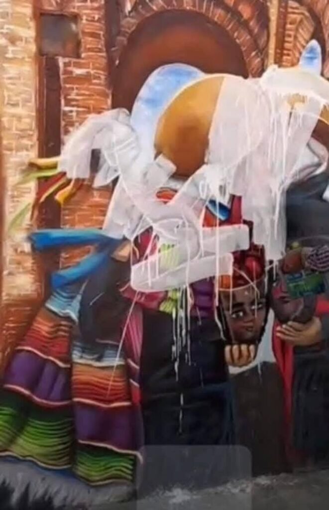 Vandalizan dos veces el mural "Parachiques enamorades" en Tuxtla Gutiérrez, Chiapas. Artistas denuncian atentado contra el arte y libre expresión