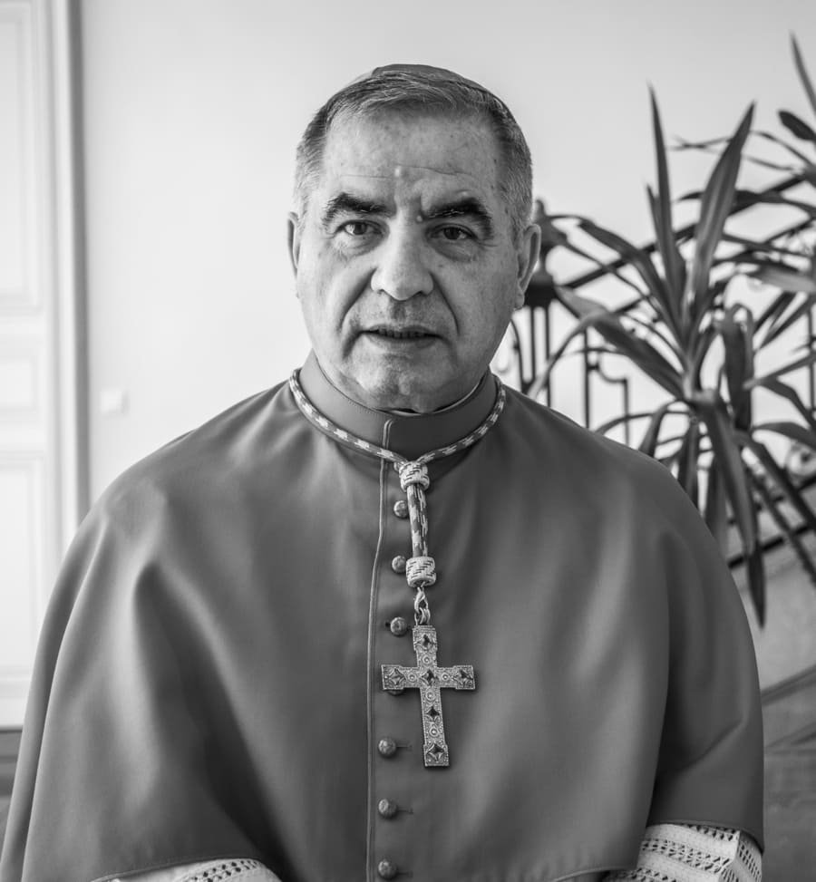 Por que fue acusado de corrupción el cardenal angelo becciu