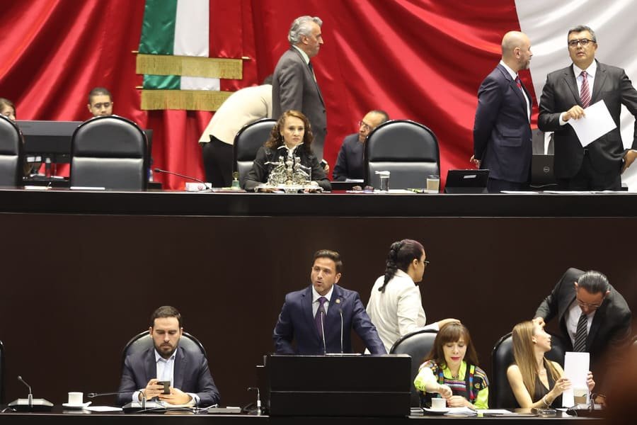 diputados aprueban reforma para regularizar propinas