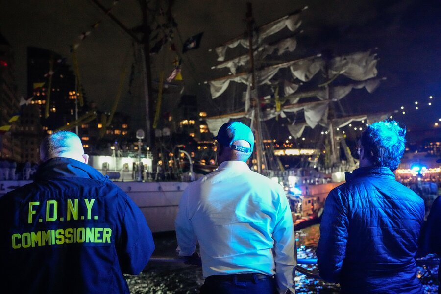 muertos por el choque del velero cuauhtemoc con el puente de brooklyn