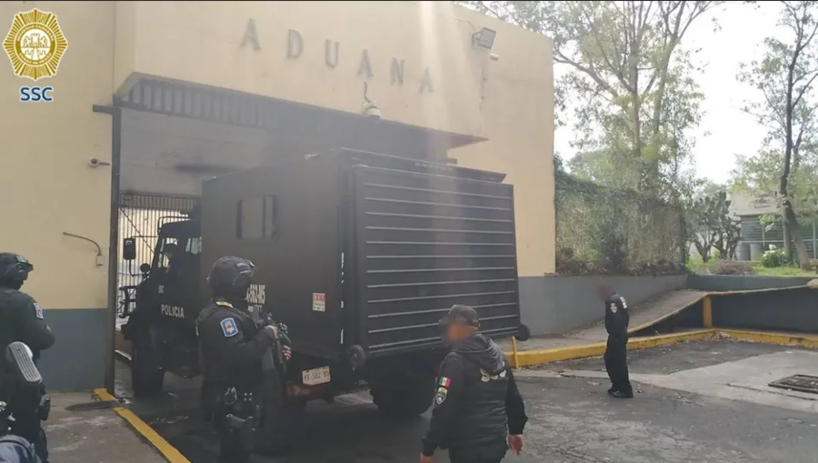 Trasladan a 20 de los 21 detenidos, presuntos miembros de Los 300, a reclusorios Oriente y Santa Martha Acatitla