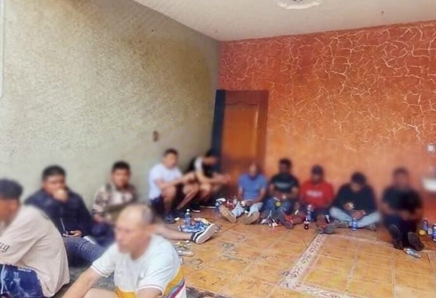 Exmilitares colombianos son parte de los detenidos por la explosión de una mina terrestre que mató a ocho militares mexicanos en Michoacán, informó el gabinete de Seguridad y el gobierno michoacano