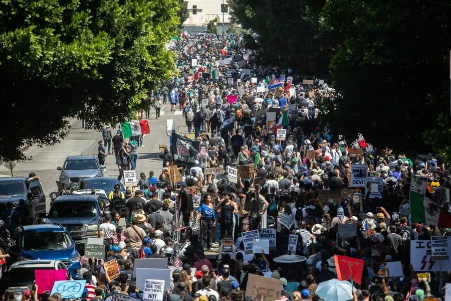 trump envia más militares tras protestas por redadas en los ángeles california