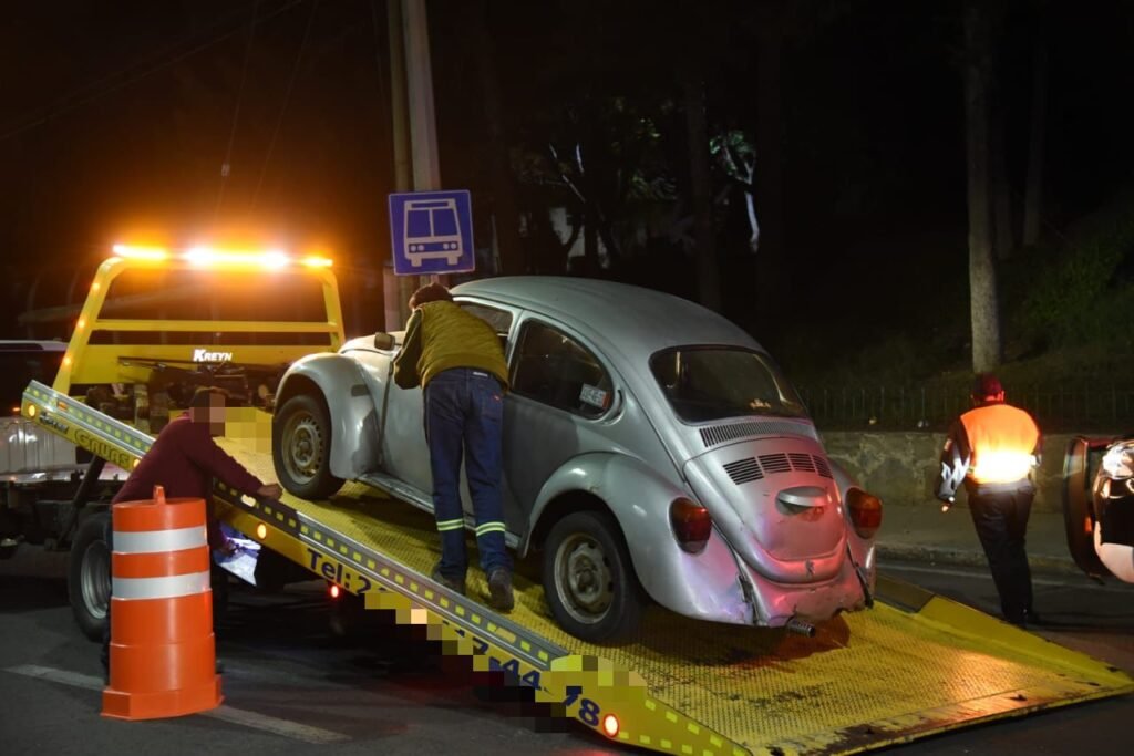 Multa por dejar autos abandonados en CDMX