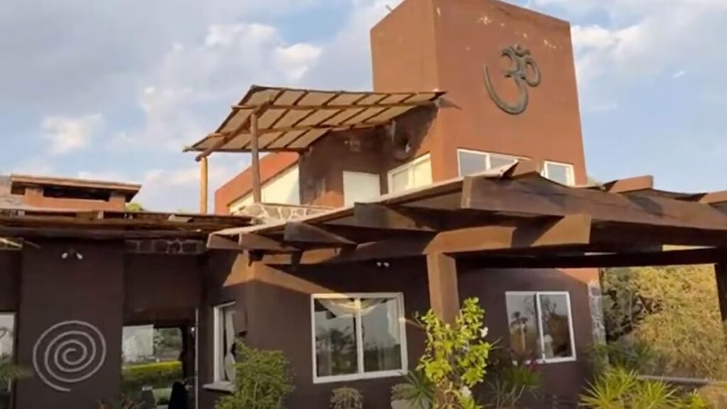 Millonaria casa del senador Fernández Noroña