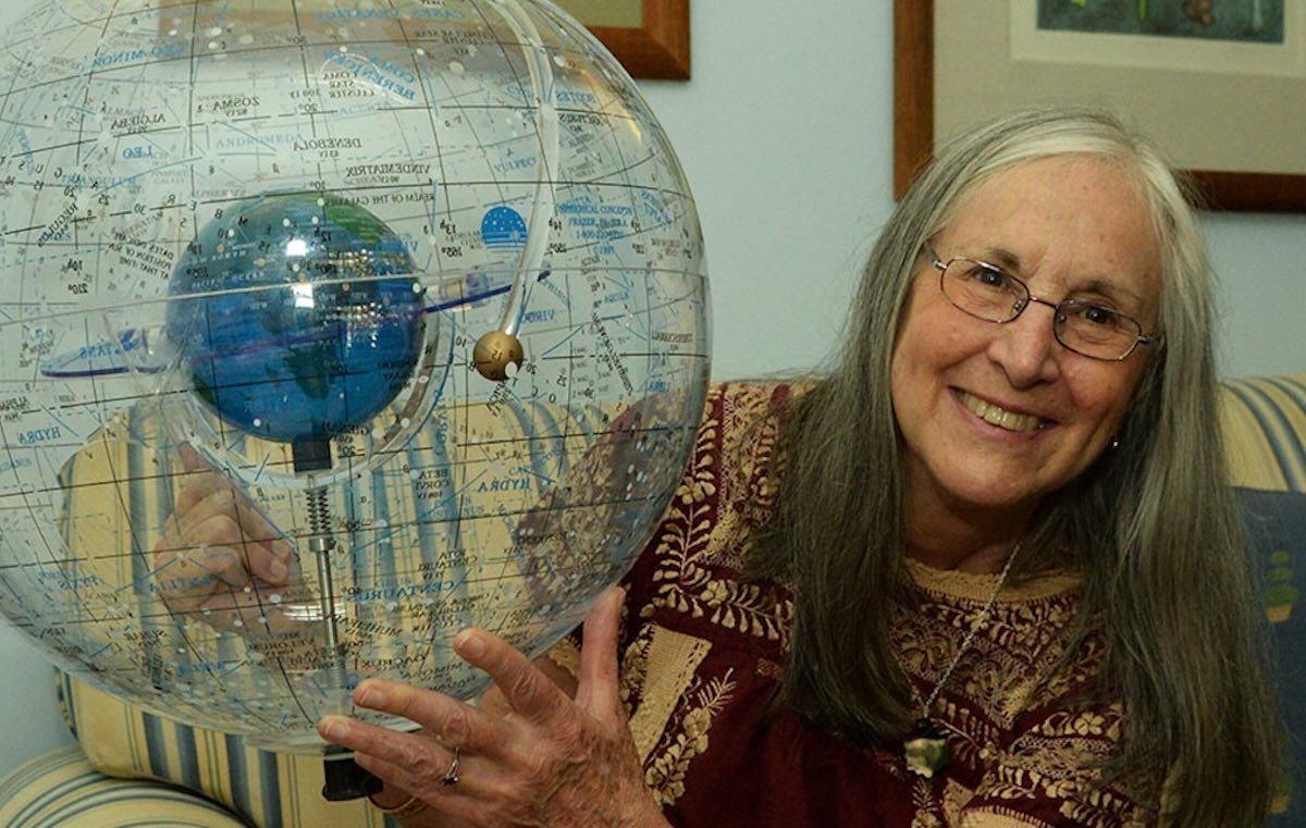 Foto de la científica Julieta Fierro