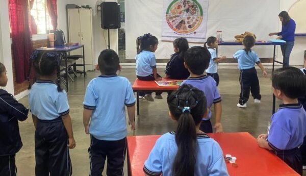 días sin clases en noviembre de 2025