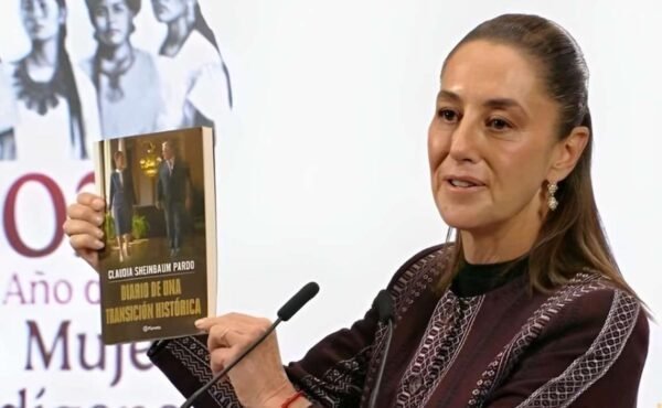 foto para nota del libro de claudia sheinbaum
