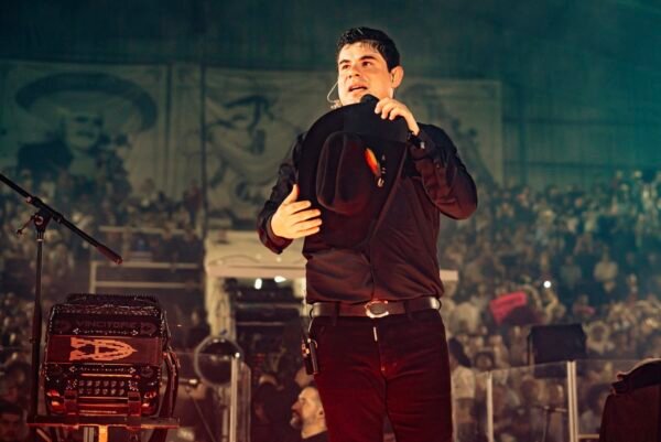 Foto de alfredo olivas