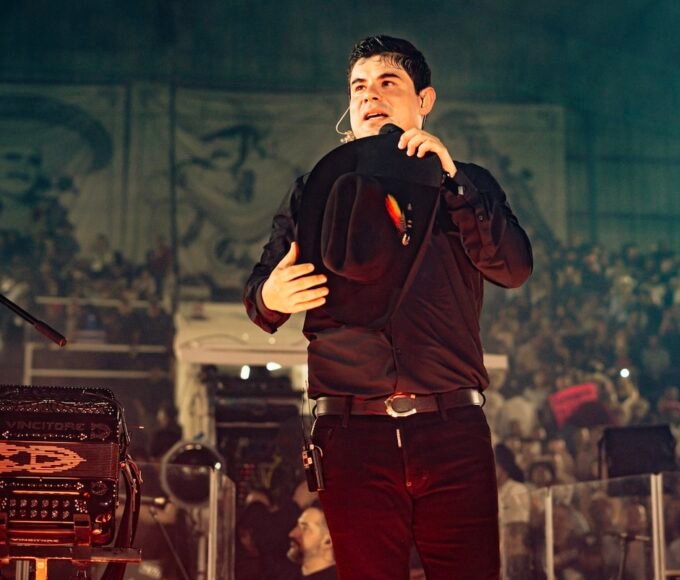 Foto de alfredo olivas