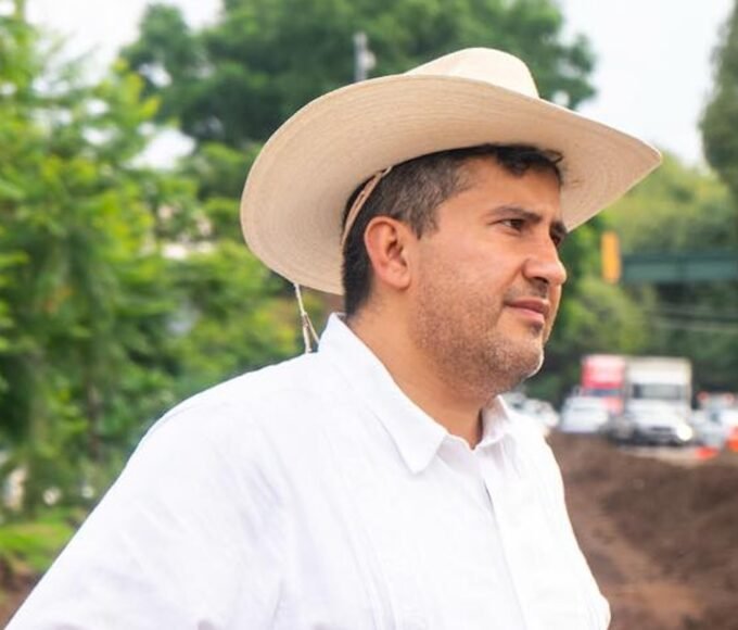 Foto de carlos manzo