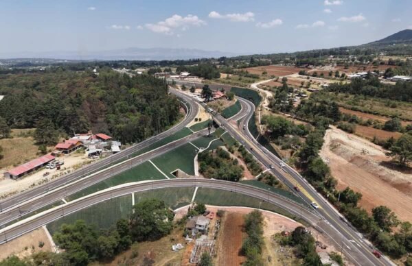 foto para nota de la carretera Real del Monte-Huasca