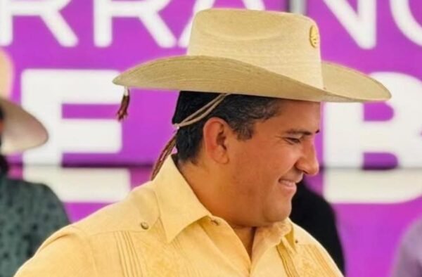 foto de carlos manzo para nota de la detención de sus escoltas