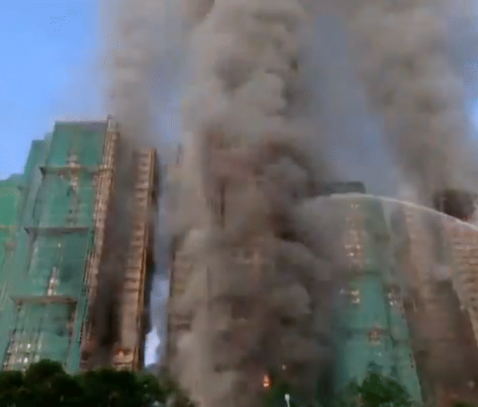 Incendio en Hong Kong: cifra de muertos aumenta a 128