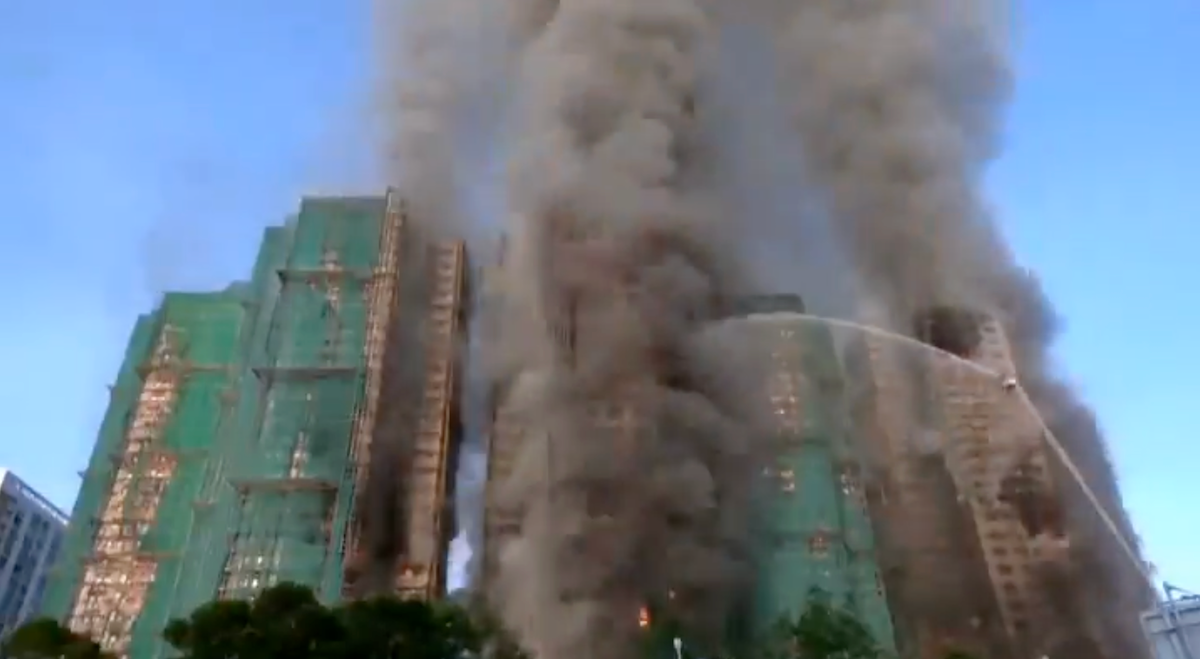 Incendio en Hong Kong: cifra de muertos aumenta a 128