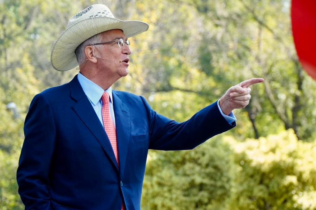 foto de ricardo salinas pliego para nota de la deuda que mantiene en México y EU