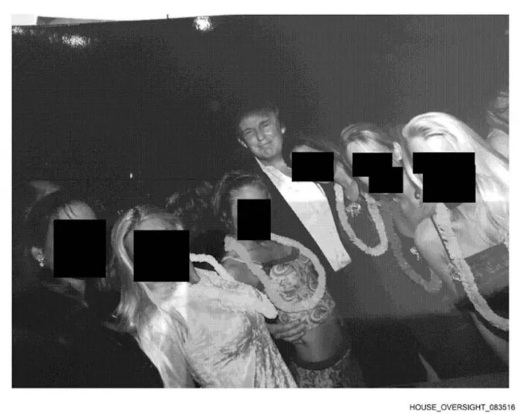 Fotos de Trump con Epstein: demócratas