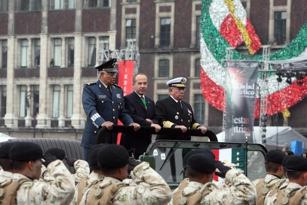 foto de felipe calderón para nota de ernestina ascencio 