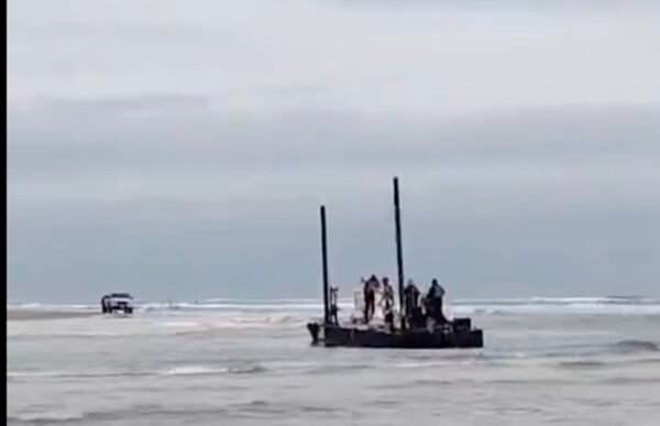 foto de las boyas en el Río Bravo