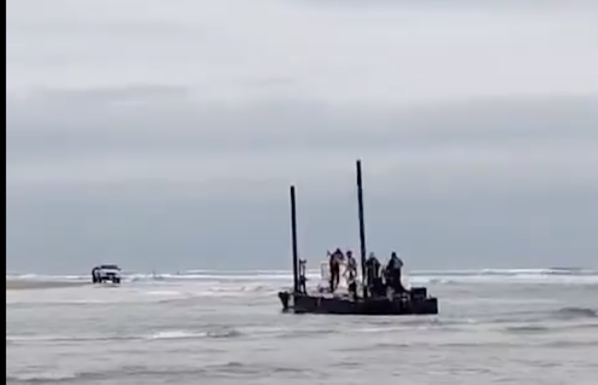 foto de las boyas en el Río Bravo
