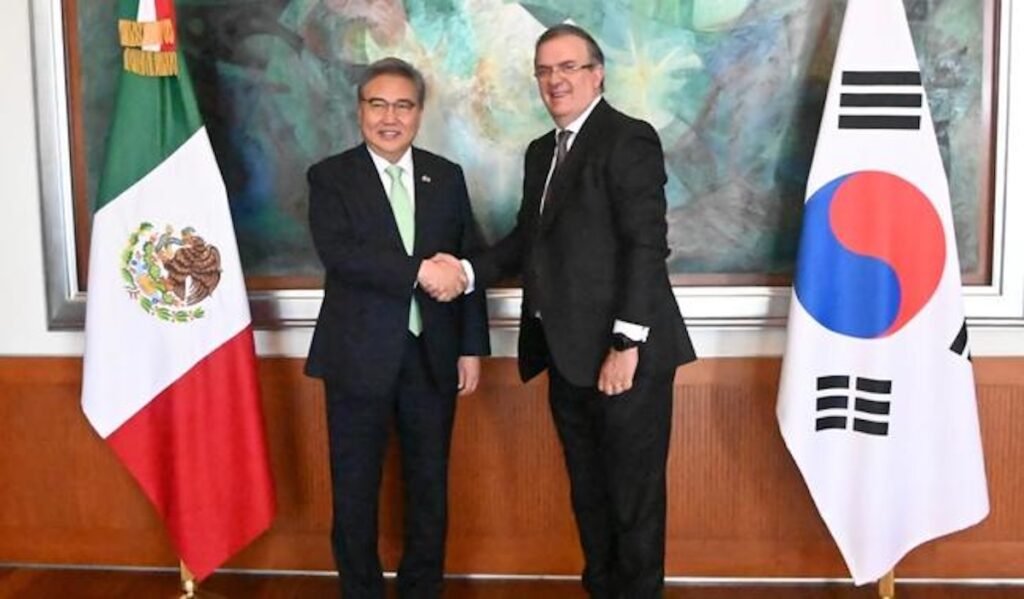 foto para nota de méxico y los aranceles a china y coreo del sur