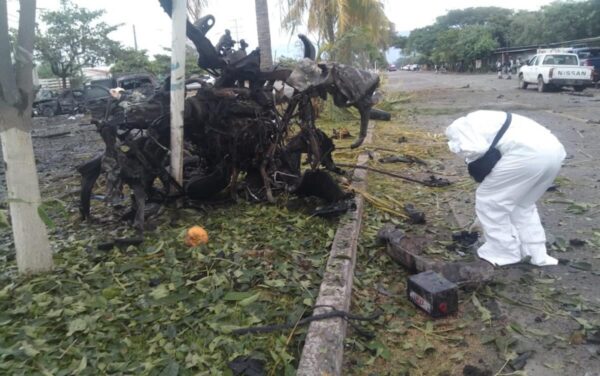 foto para nota de la explosión del coche bomba en michoacán