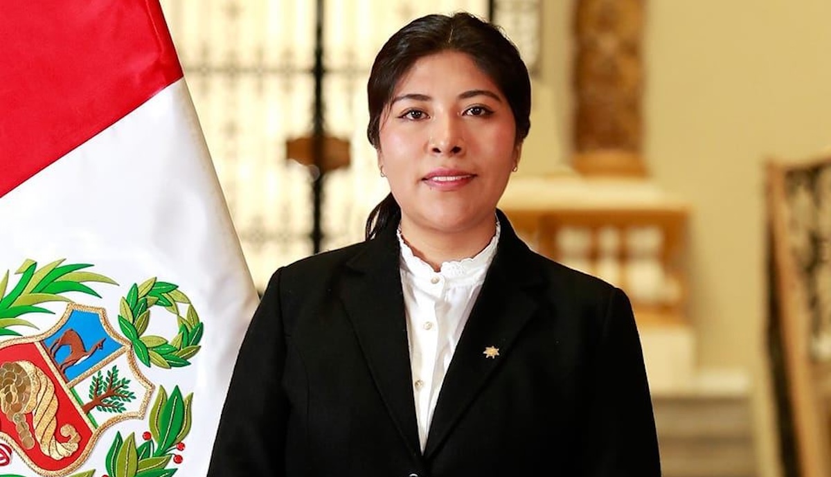 Perú aumenta vigilancia en Embajada mexicana por temor de fuga de exministra Betssy Chávez