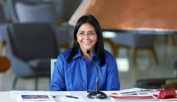 La vicepresidenta ejecutiva de Venezuela, Delcy Rodríguez, juró este lunes como mandataria encargada del país. Foto: delcyrodrigezv/Instagram.