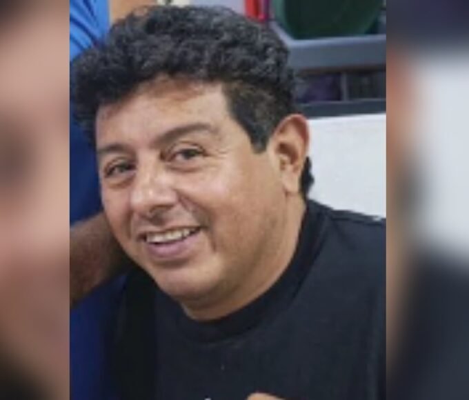 Motociclistas y repartidores piden justicia para Roberto Hernández, quién murió tras haber sido arrastrado tras un choque en la alcaldía Iztapalapa. Foto: Especial.